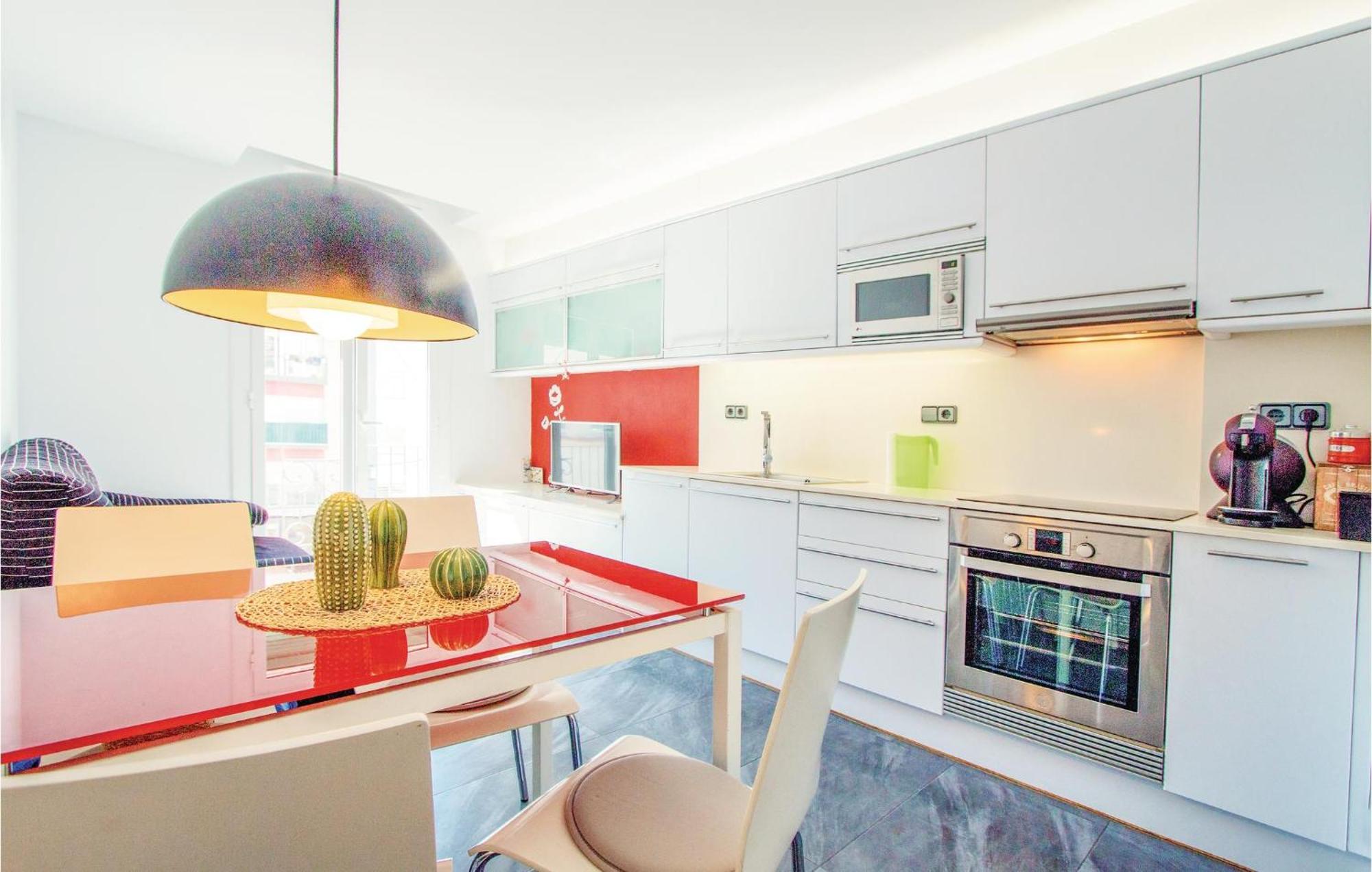 2 Bedroom Cozy Apartment In Blanes Exteriör bild